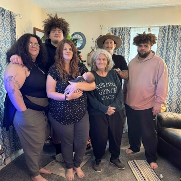 Meet your Posher, Laura - Picture 5 of 16